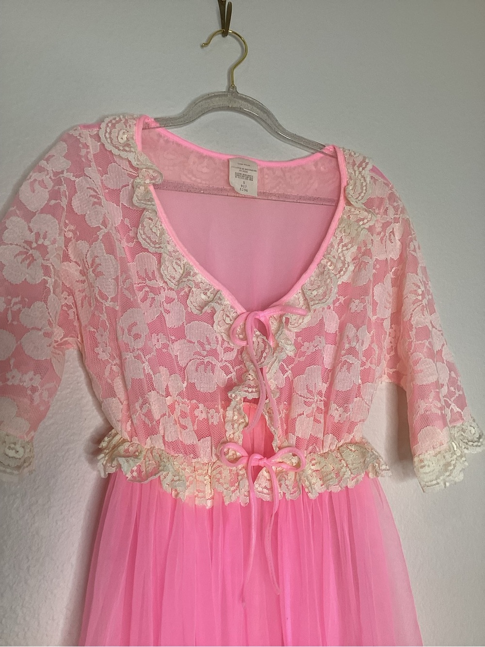 Vintage Pink Sheer Lace Trim Long Robe with Cream Accents - Picture 3 of 7